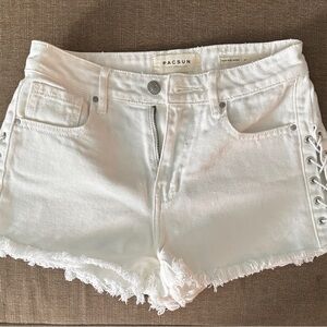 🟢PacSun White Jean Shorts Size 24 Distressed